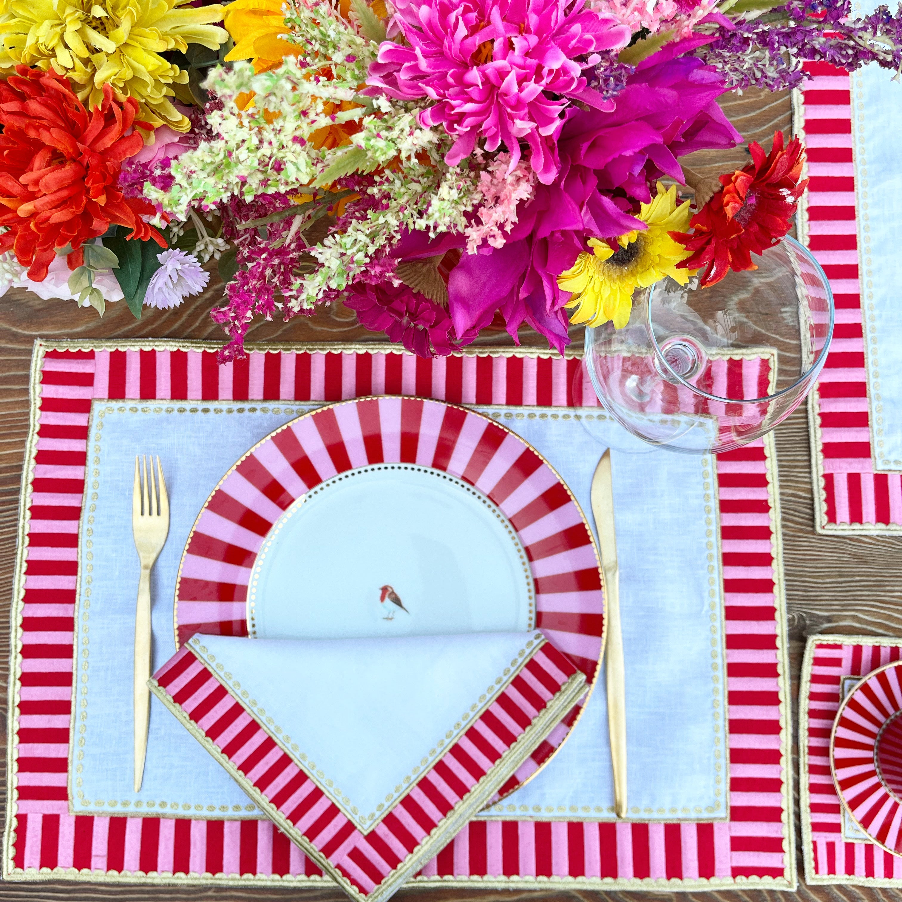 Pink Checkers Dinner  Napkin Set – 100% Linen Cloth Napkins – Pink & Red Embroidered White Linen