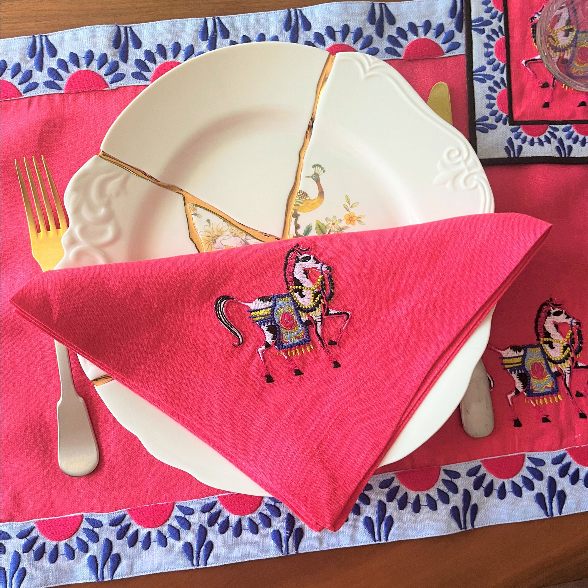 Decorative Pink Linen Dinner Napkins – Pink Horse Pattern Napkin Set of 2, 4, 6 – Animal Print Linen