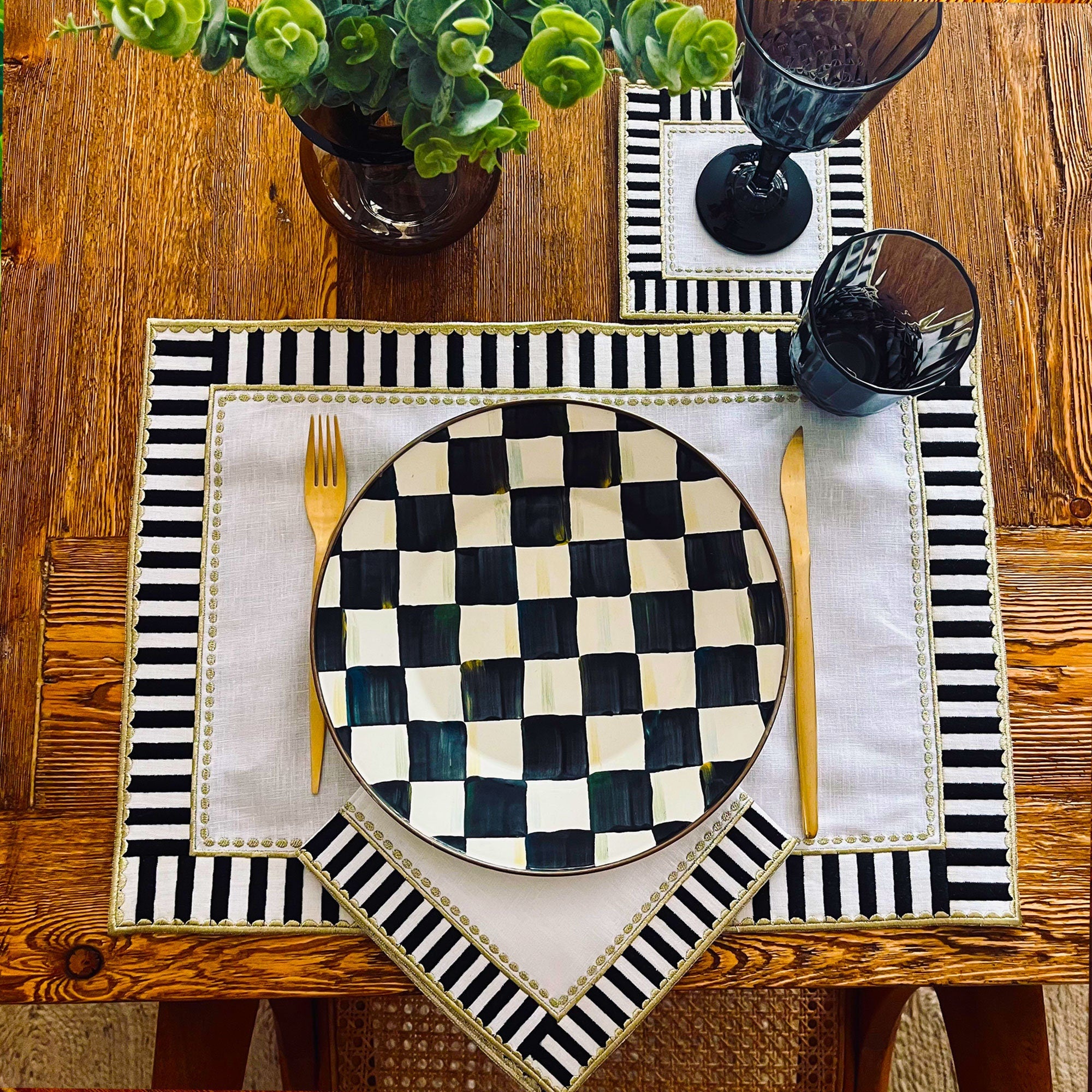 Black and White Checkered Placemat Set of 4, 6, 8 - Decorative Checker Pattern Linen Table Napkins - Gold Detailed Dining Napkins