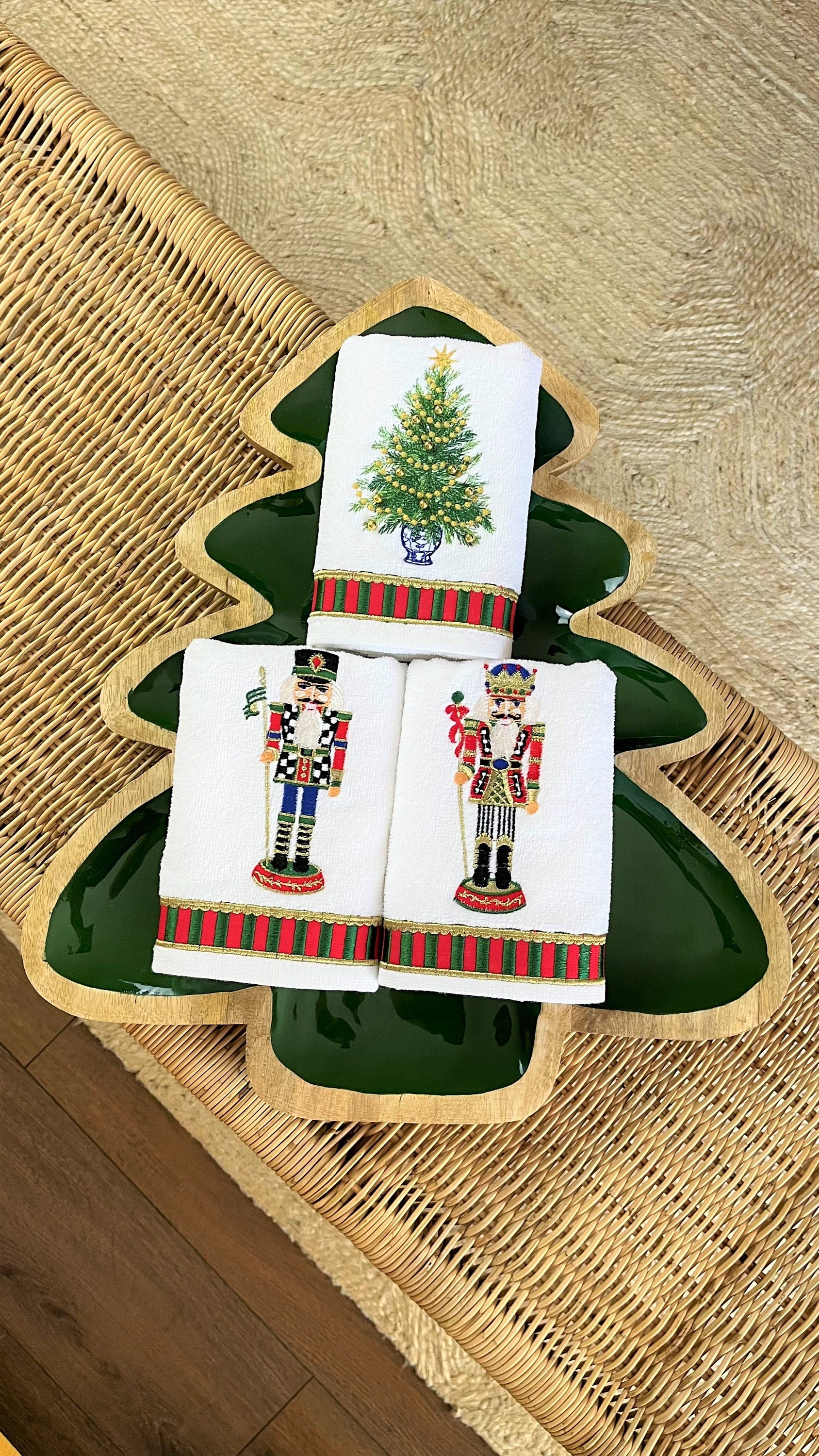 Hand Towels for Bathroom - Hand Towel Set for Christmas Decor - Embroidered Nutcrackers & Christmas Tree Finger Towel Set for New Year Gift