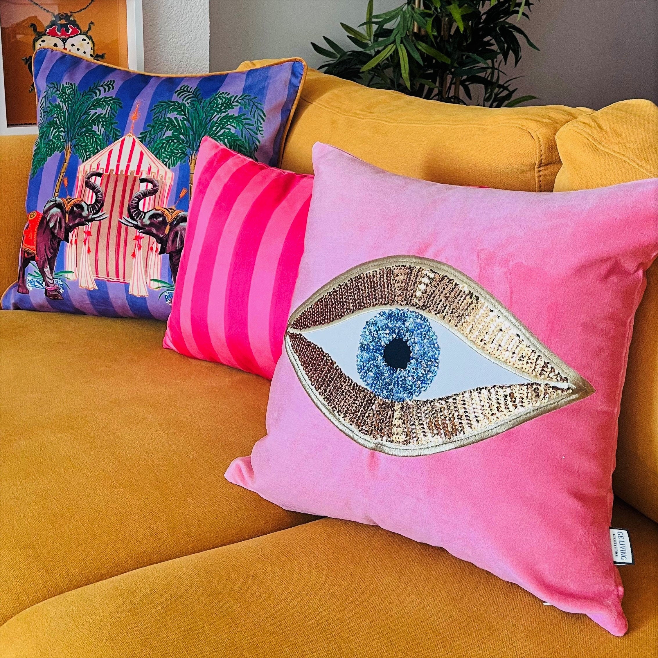 Luxurious Pink Velvet Cushion Cover – Eye Motif for Chic Home Decor