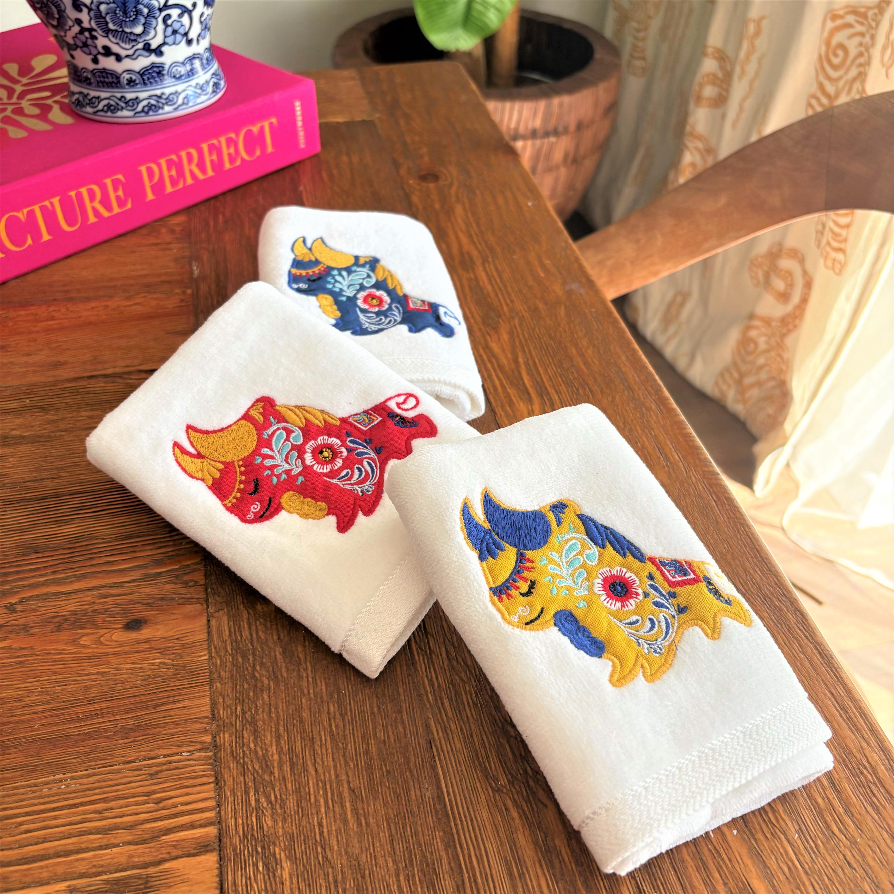 Torito Pattern Hand Towels for Bathroom - Symbol of Luck - Finger Towel Set for Bath & Kitchen Decor - Decorative Pucara Bull Towel Set of 3